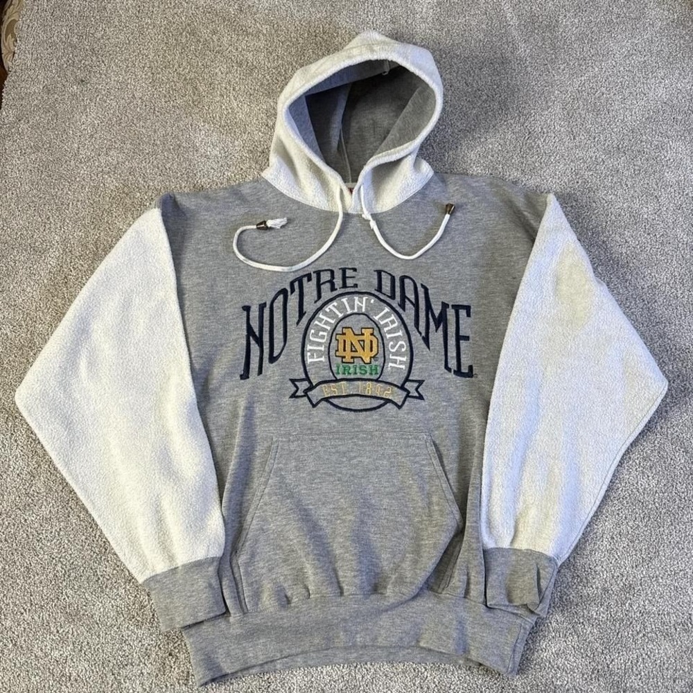 Vintage 90's Notre Dame Fighting Irish Nutmeg medium Embroidered